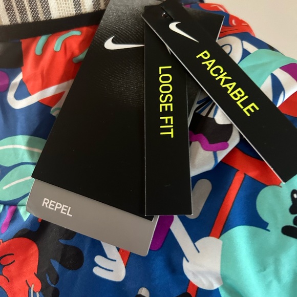 Nike run Tokyo poncho hoodie jacket. Running lightweight. Unisex s/m - Picture 8 of 8